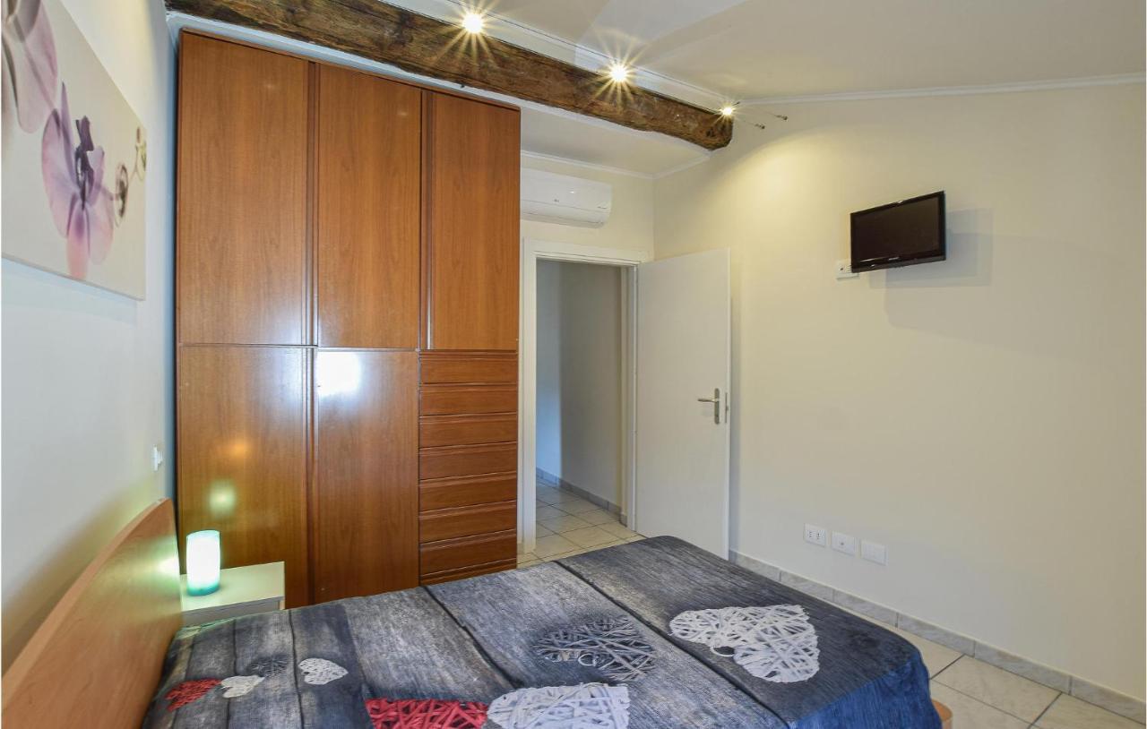 Stunning Apartment In Monte Isola With Kitchen 외부 사진